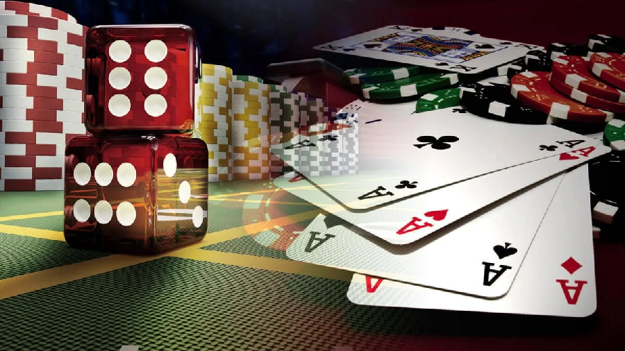 Play online poker matches to keep busy